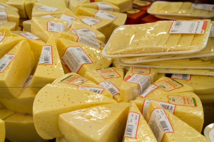Две проблемы российского сыра: фальсификация и вкус