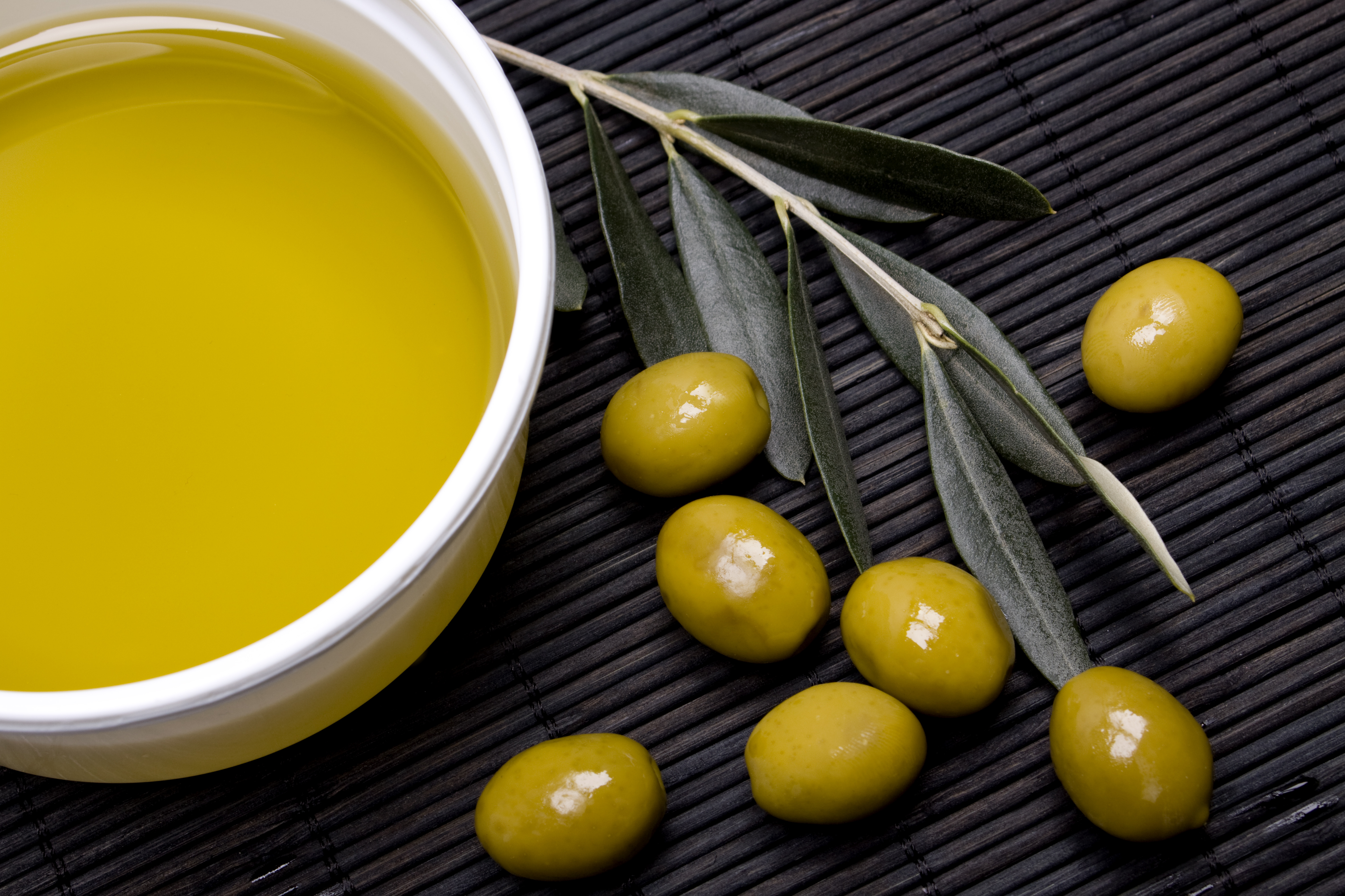 почему оливковое масло не застывает в холодильнике | Дзен