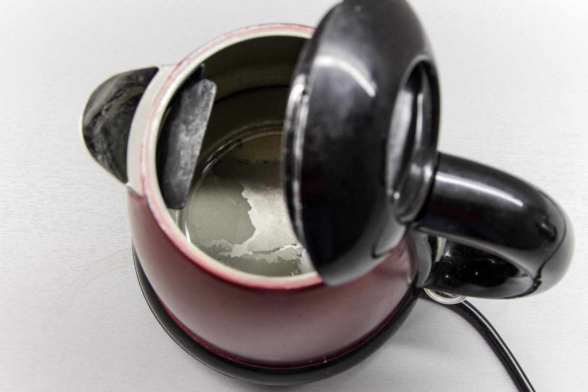 Как быстро и безопасно очистить чайник от накипи? рис-2