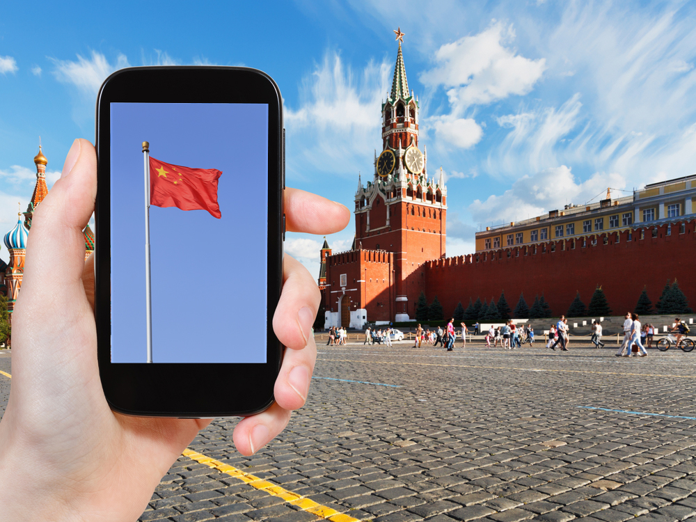 Китайские смартфоны под российскими брендами: покупать или нет