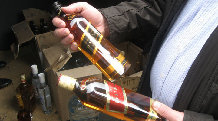 За год россияне купили 10 млн литров контрафактного виски