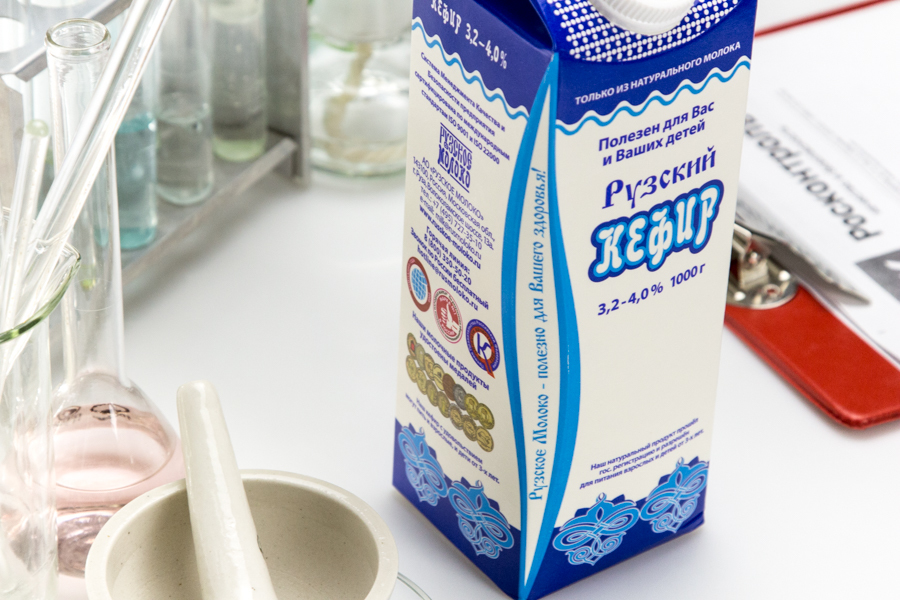 Просроченный кефир можно пить. Рузское молоко логотип. Кефир Рузский. Кефир название. Виды кефира.