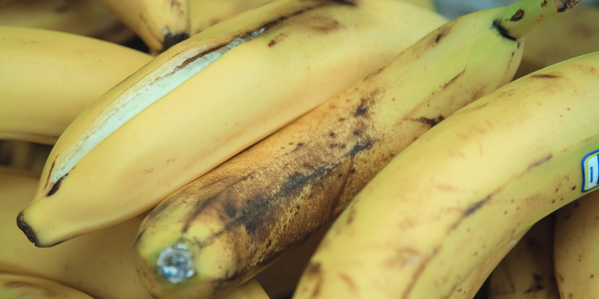 Почему не нужно покупать желтые бананы рис-3
