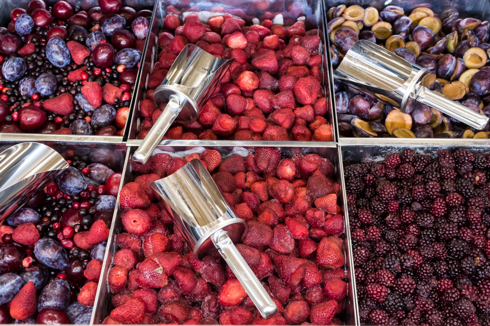 Наливка из замороженных ягод (вишни, смородины…) – рецепт