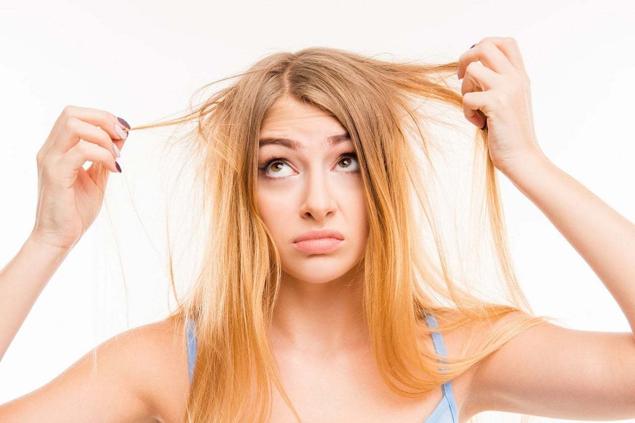 Как сделать волосы прямыми и гладкими?